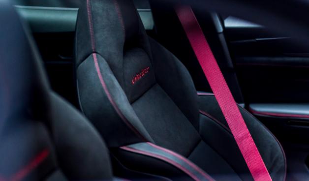 汽车真皮座椅保养用什么油,汽车内饰保养的正确方法