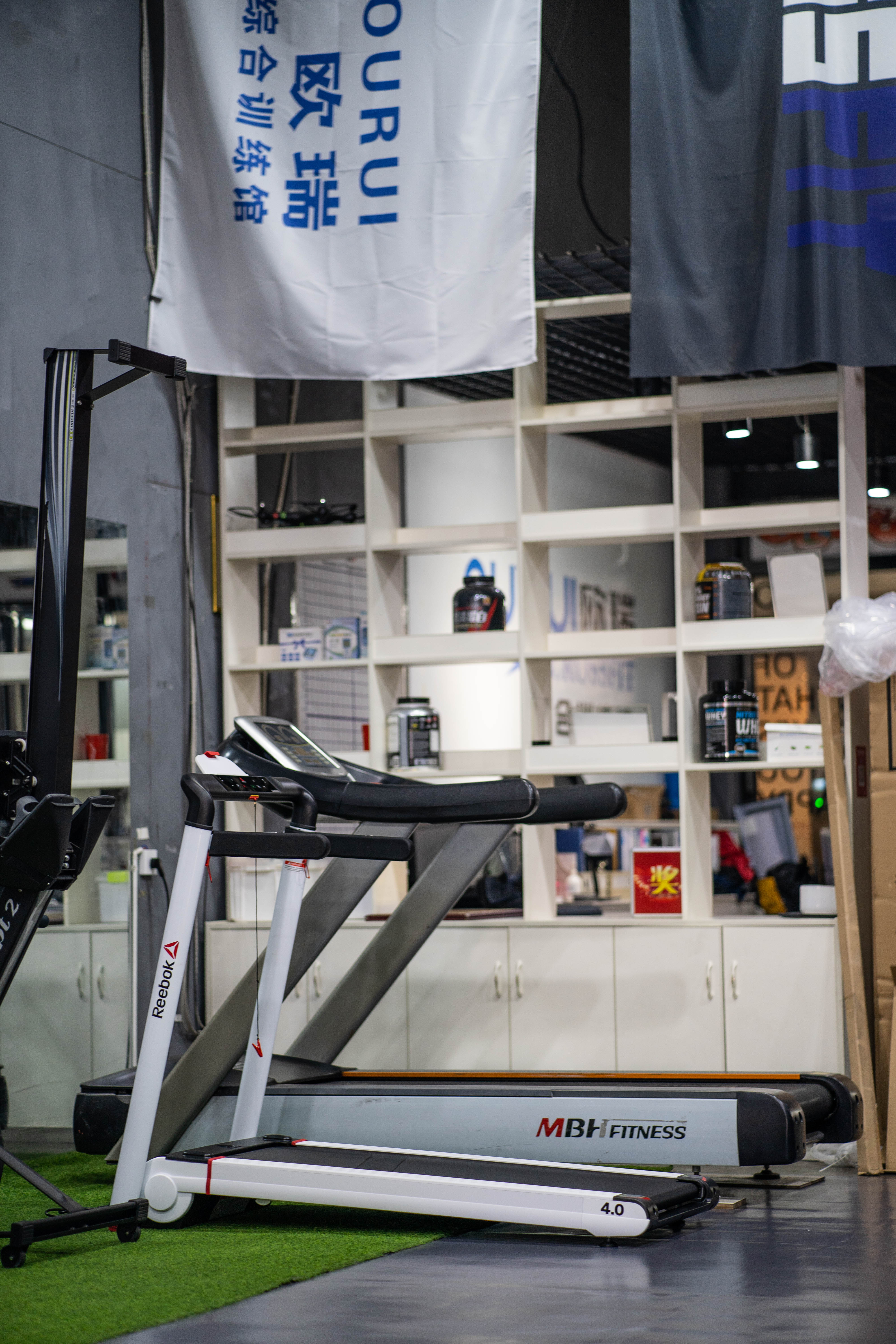 锐步irun3跑步机评测,锐步折叠跑步机irun4