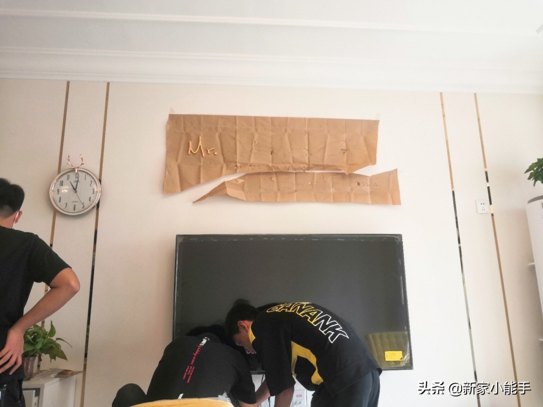 恒大精装房定制柜子,恒大精装房电视墙改墙布