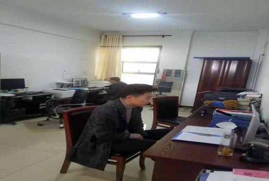 用实际行动践行一个*产党共**员的责任与担当——古县司法局派驻南垣乡苏家庄村第一书记  阴军