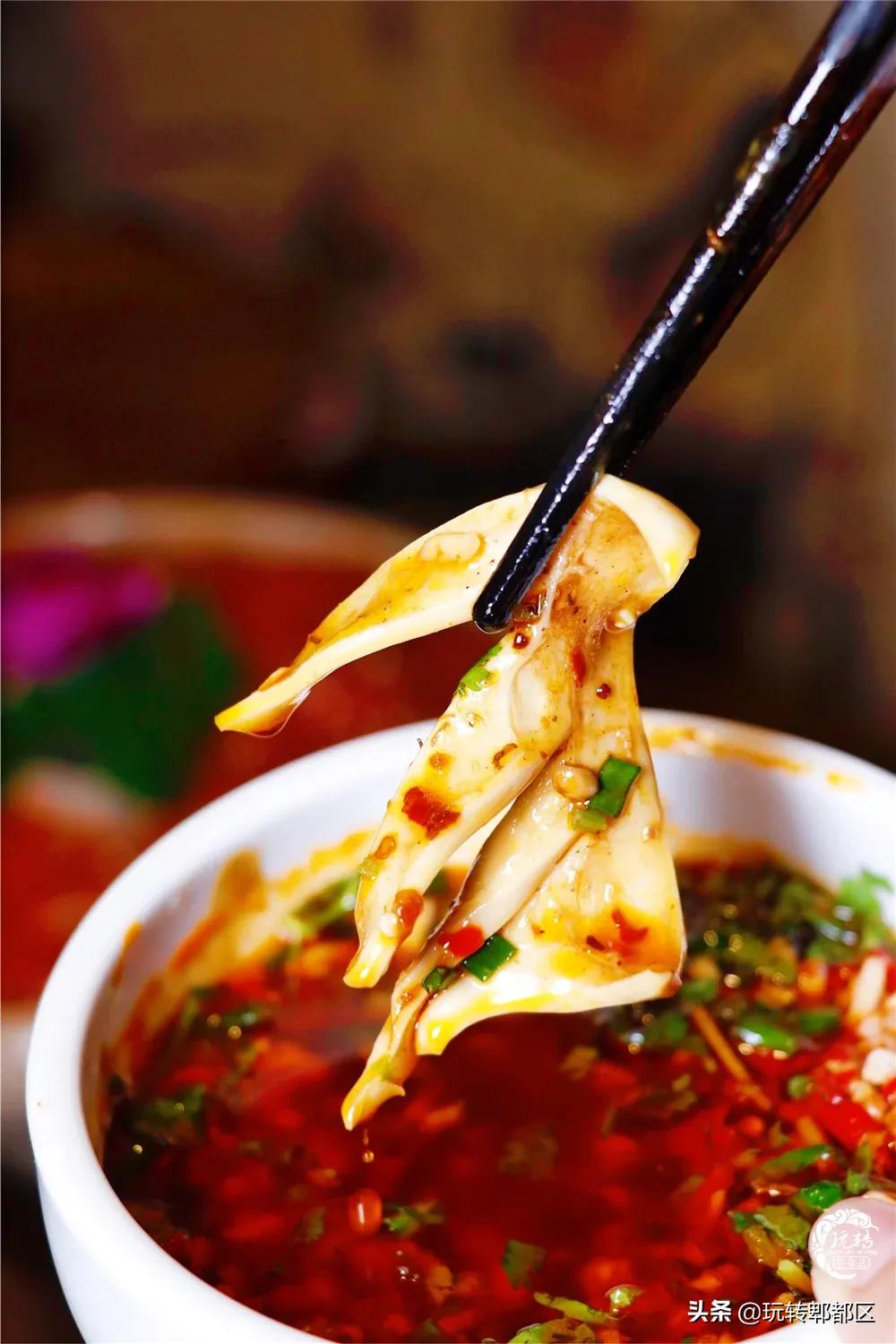 日均爆排1000+！壕涮八道硬核招牌，明星接连翻牌的巴蜀火锅来了