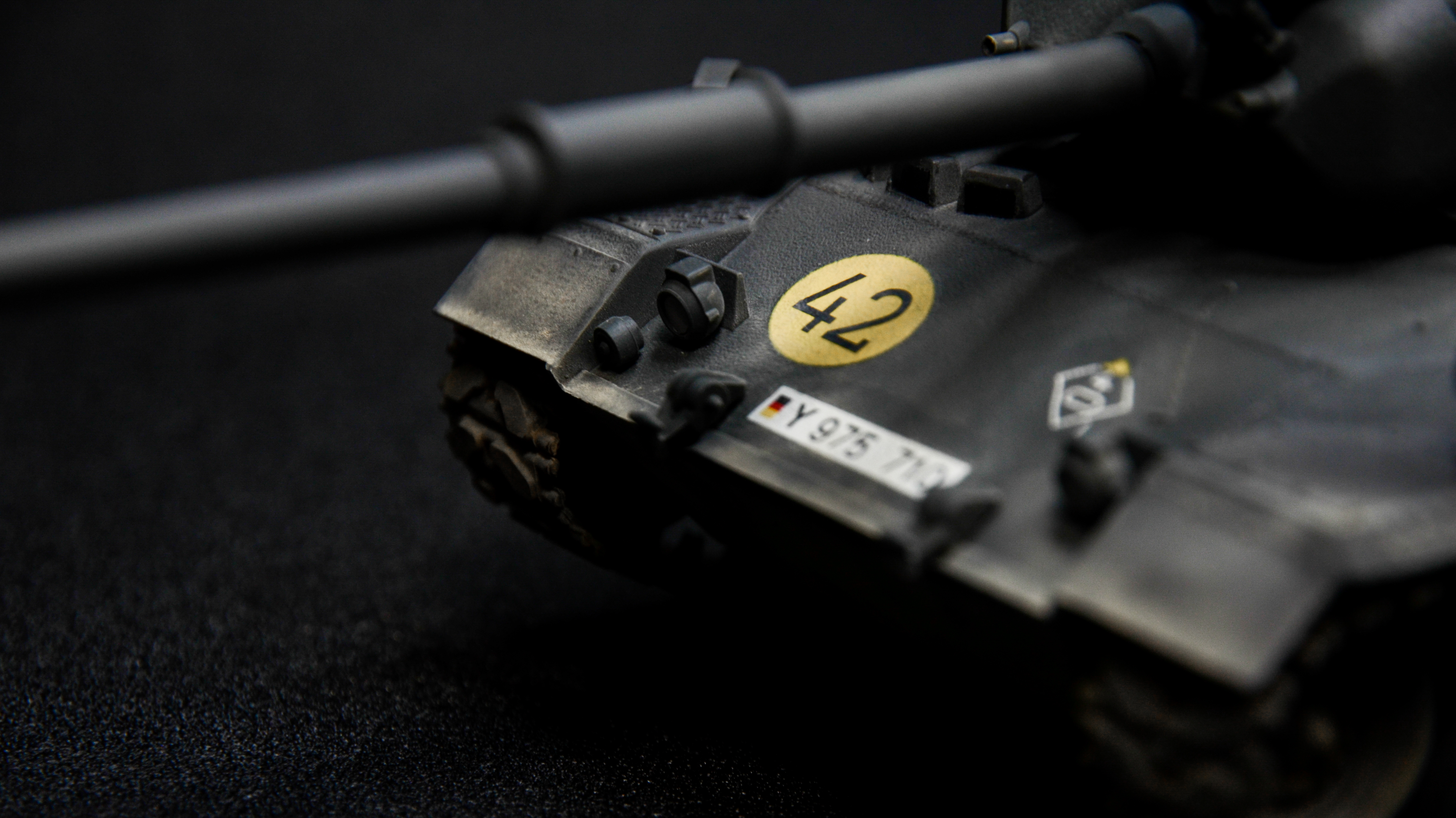 虎王式重型坦克模型制作,虎王坦克全内构模型制作视频