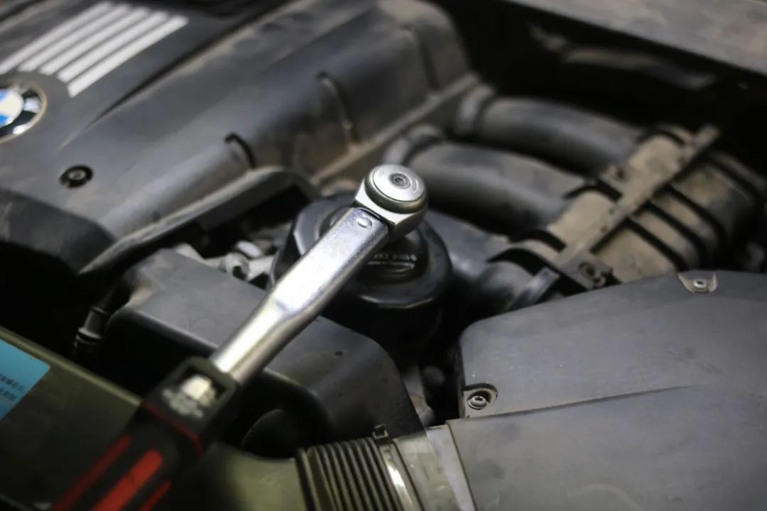 怪兽修车老车翻新,宝马e90325i