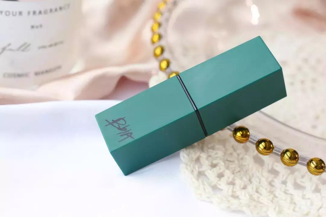 大牌口红不拔干显白试色推荐种草,显白好用的口红推荐