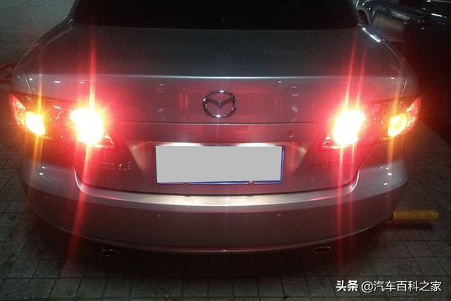 夜间倒车倒车灯太暗有没有技巧,倒车灯太亮影像模糊是什么原因