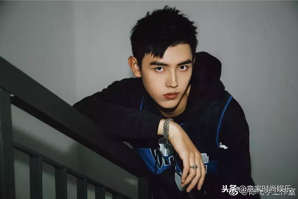 长痘的男生怎么祛痘,男生痘痘反复长不停如何正确祛痘