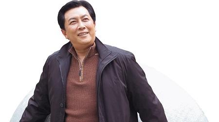 1990年除夕夜，唐国强妻子自杀身亡，留遗书给7岁女儿：为我*仇报**