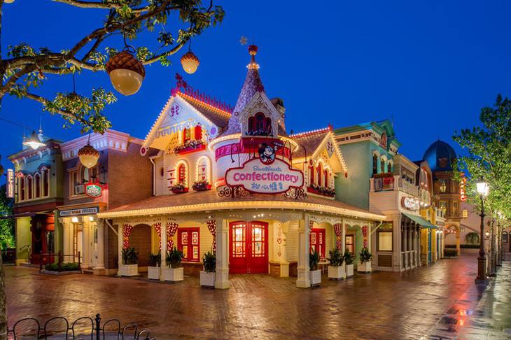 玩转上海迪士尼要多少钱,上海迪士尼乐园排队