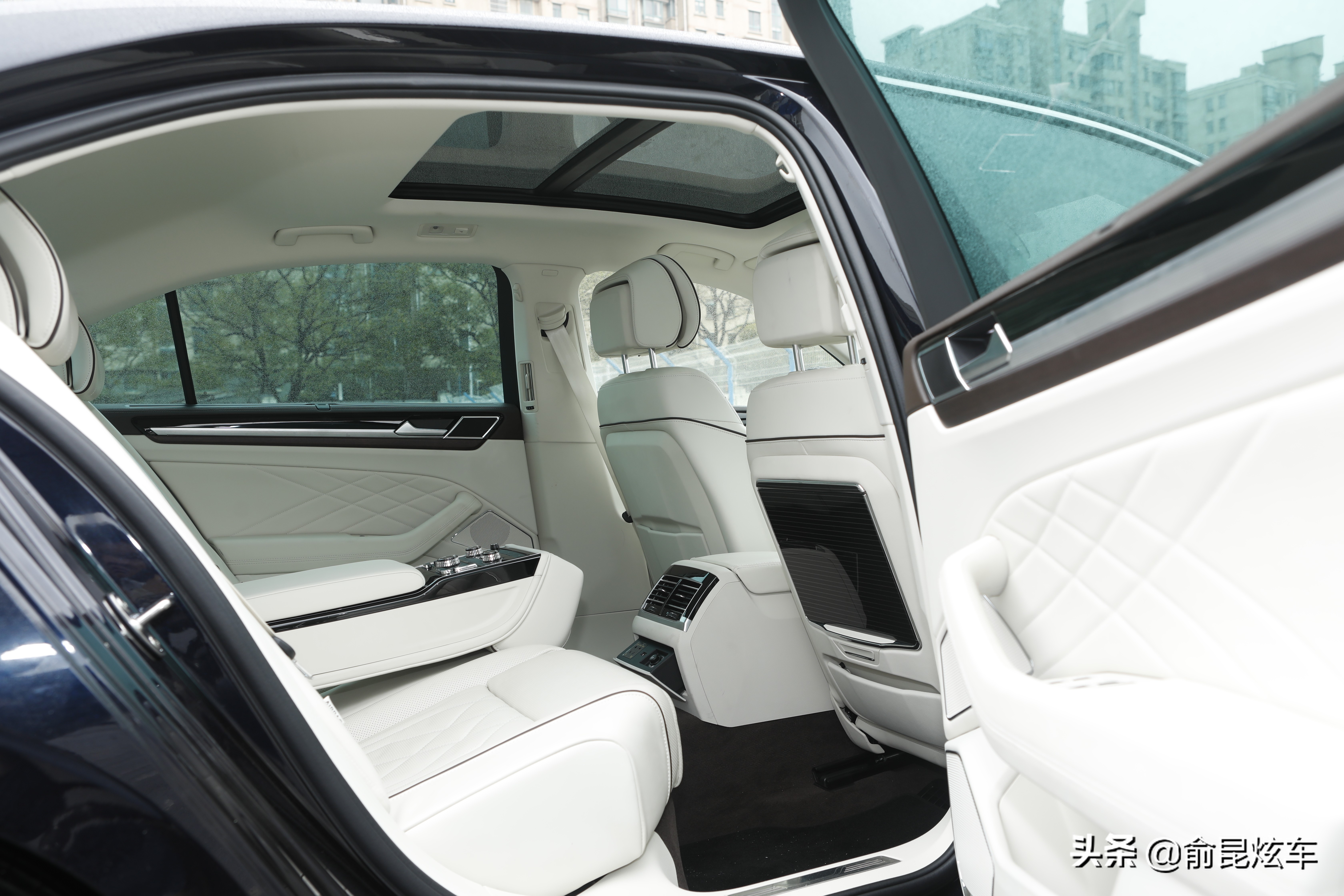 辉昂2021款试驾视频,舒适和动力兼顾的车