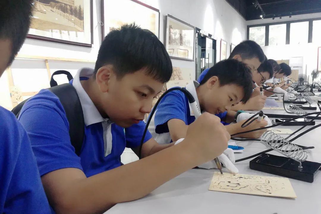 6-12岁小学生编程机器人,编程小学生自己做游戏