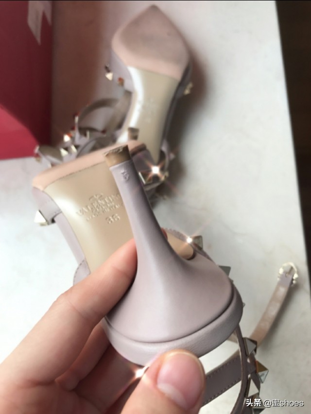 铆钉凉鞋华伦天奴,华伦天奴铆钉单鞋凉鞋拖鞋