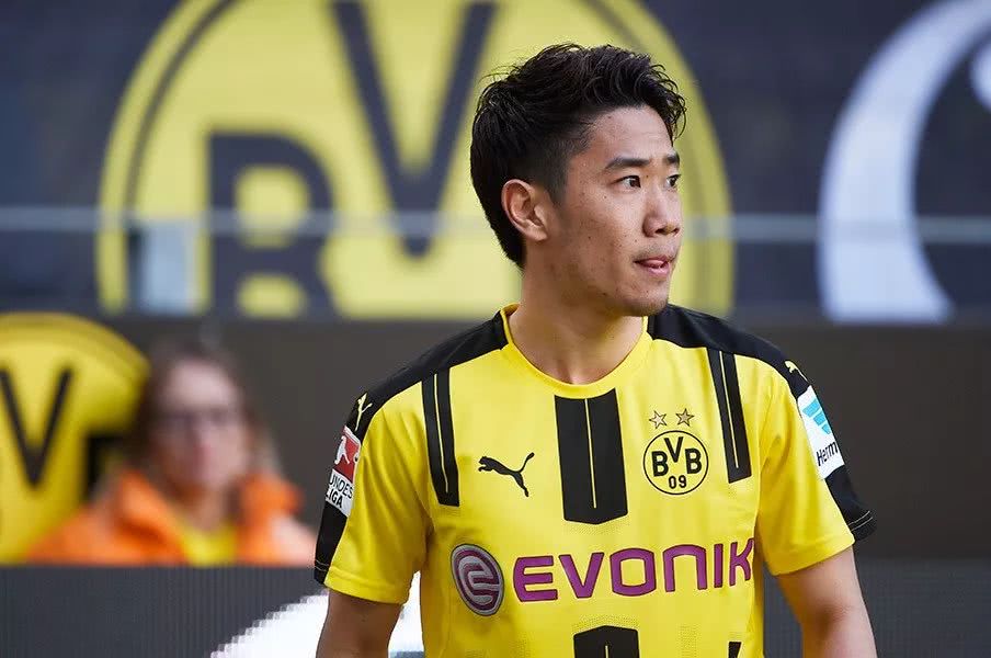 看中国足球的观众吐槽,看中国足球比赛的各种反应