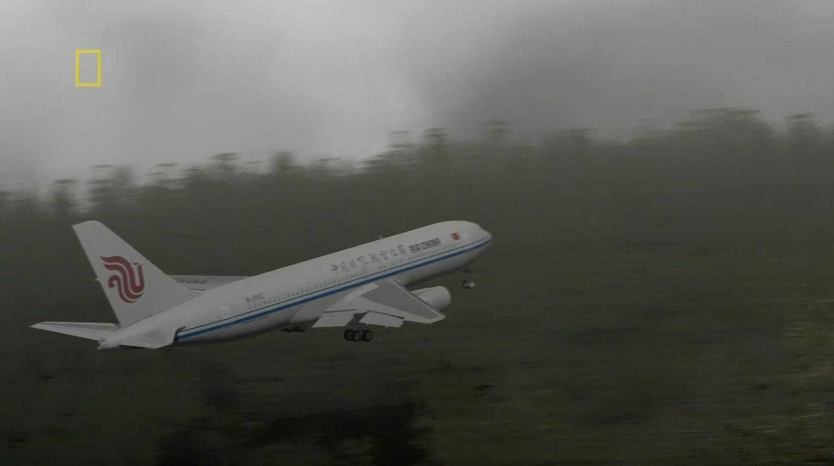 中国客机在韩国坠毁事故分析,中国客机釜山坠机事件