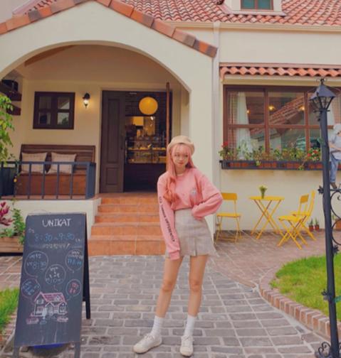 夏季马卡龙色系穿搭非常的小清新,马卡龙色系搭配给你满分青春感