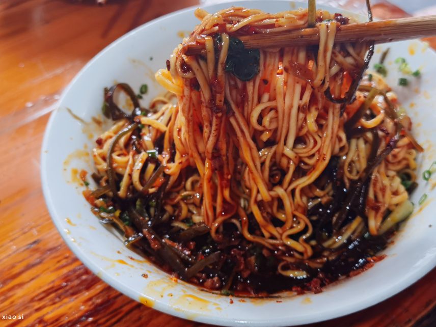 开了一家面馆生意很差,一家开了八年的面馆