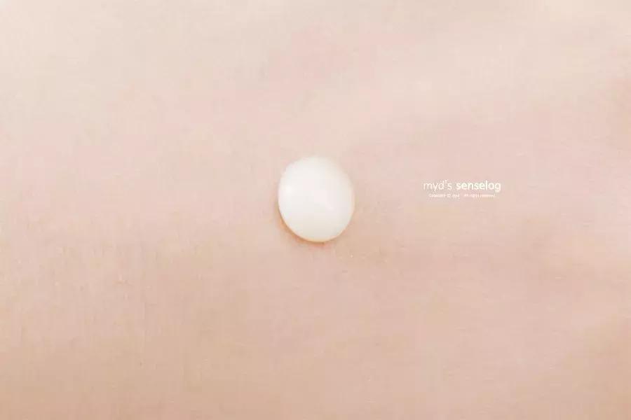 每秒卖出三瓶的倩碧小黄油，为什么就你用着闷痘出油？