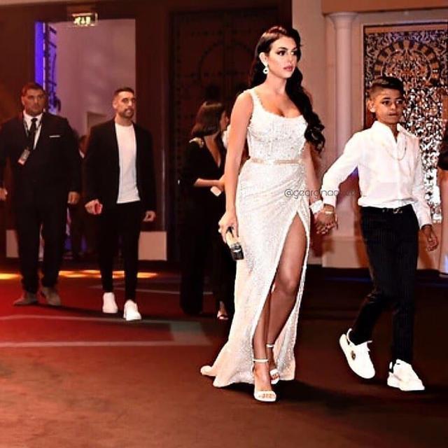 c罗所有奖项汇总图片,c罗钻戒