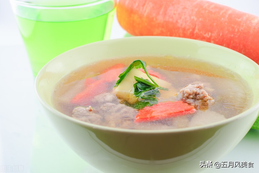 男生冬日喝什么养生汤,男人冬天煲什么汤最滋补