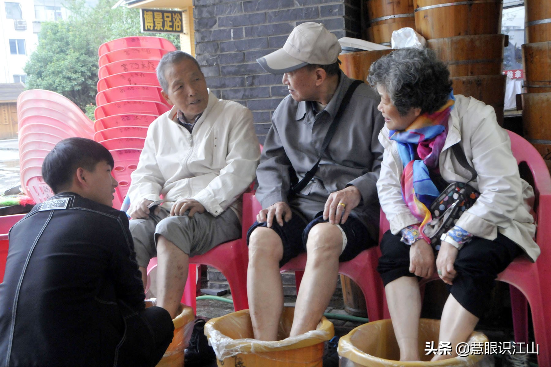 万人泡温泉吉尼斯纪录,宜春温汤泡脚的地方