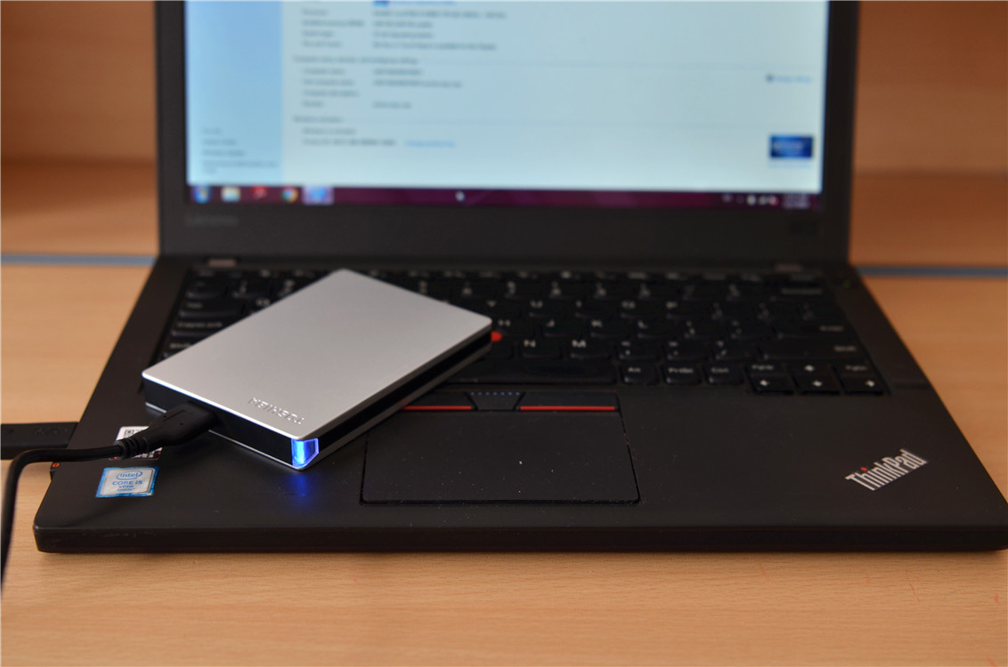 东芝移动硬盘slim系列测评,东芝canvioslim是机械还是固态