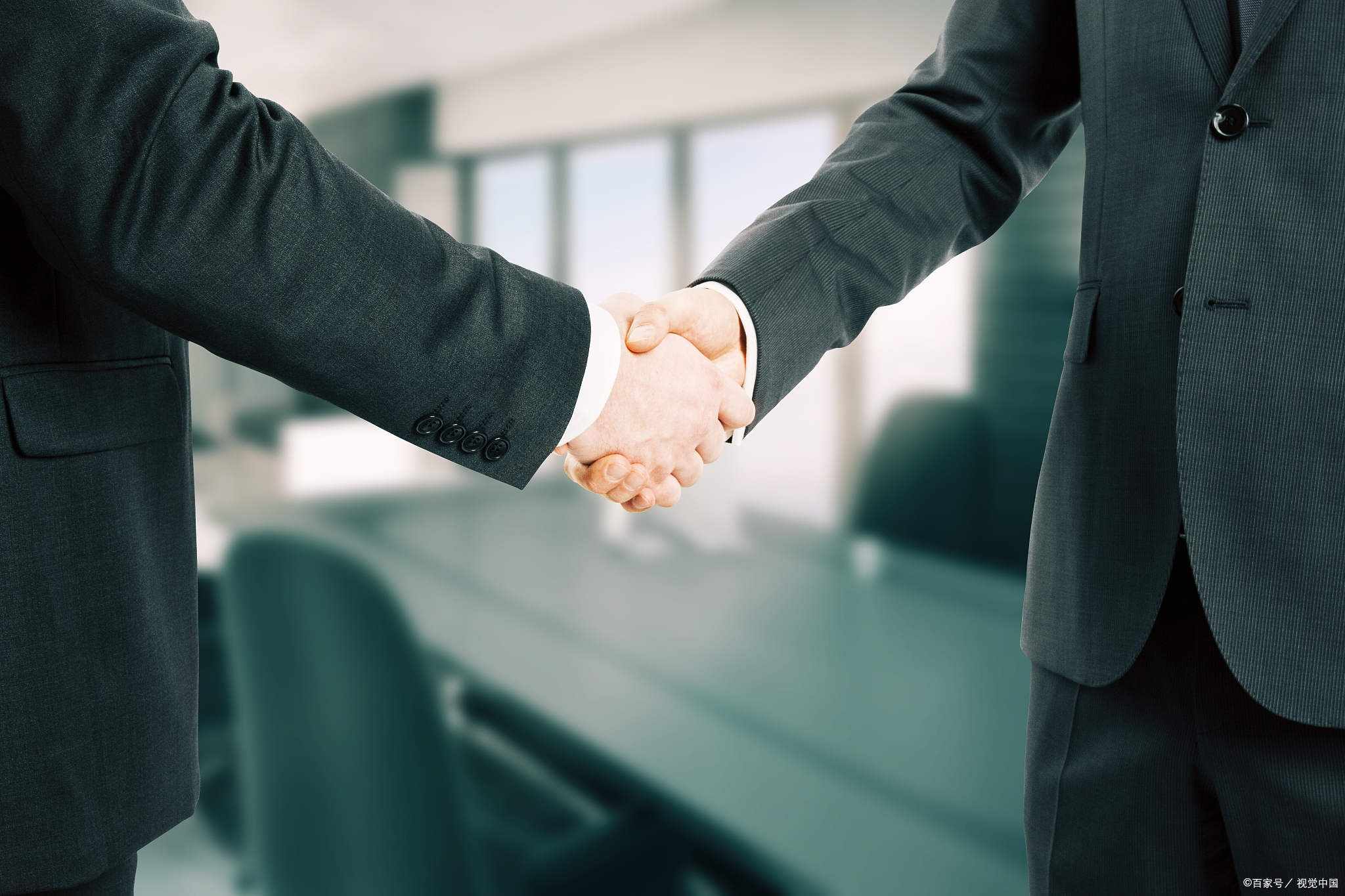 初次见面怎么判定对方看上自己,第一次见面怎么判断是什么样的人