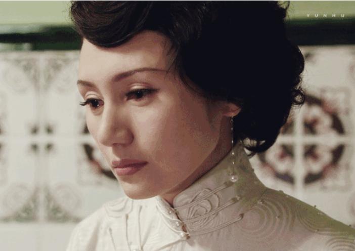 走红毯保守、不参加综艺，格格不入的袁泉，为何还这么受欢迎？