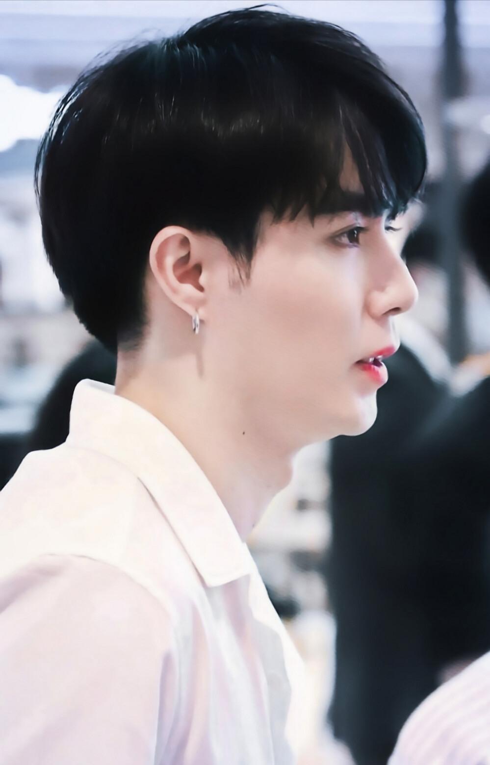 他泰让人一眼万年的外观:妞的鼻尖痣泡芙的笑眼文总的手