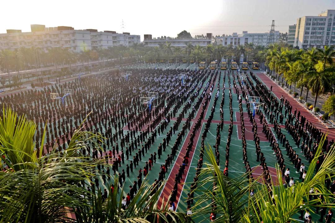清远盛兴中英文学校介绍地图,清远盛兴中英文学校的标识