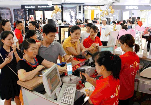 株洲人都爱的株百,62周年霸气庆生!8.1狂欢派对等你一起嗨