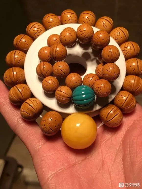 高格调手腕配饰,秋季时尚小配饰