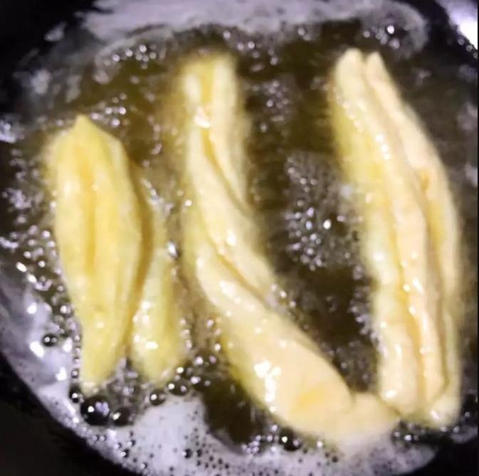 电饭锅炸油条,电饭煲炸油条的方法