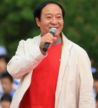 牛群现在靠什么生活,相声牛群晚年生活