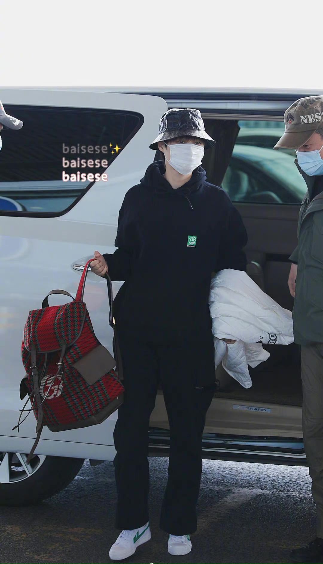 gucci李宇春杨幂,王源李宇春同款回力