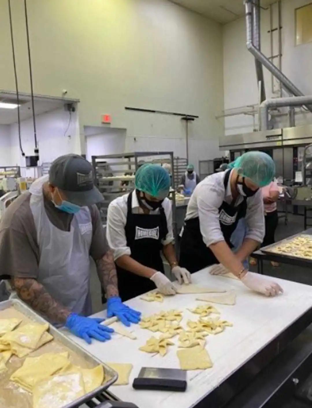 被诋毁本身就是一种仰望,扛过了所有的诋毁和误解