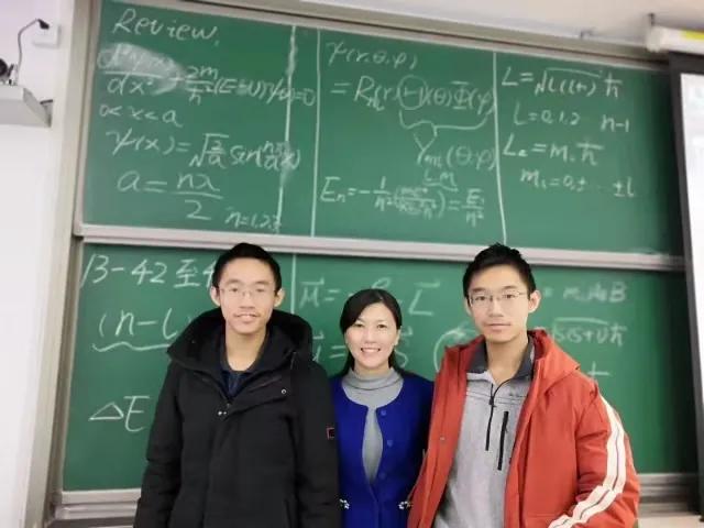 17门100分!65项荣誉奖励!北航这对双胞胎兄弟,太强了