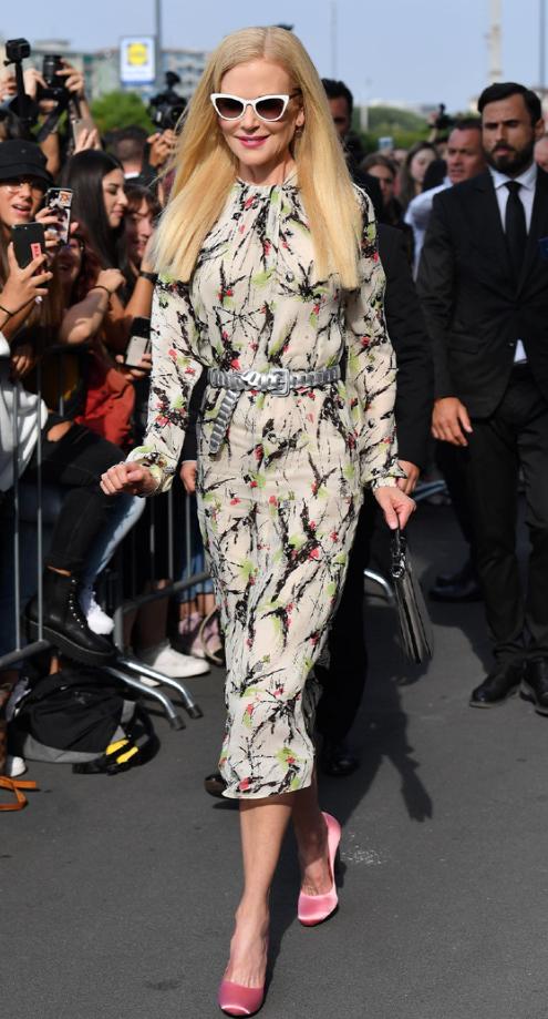 高档30-40岁碎花连衣裙,40-50岁碎花连衣裙穿搭