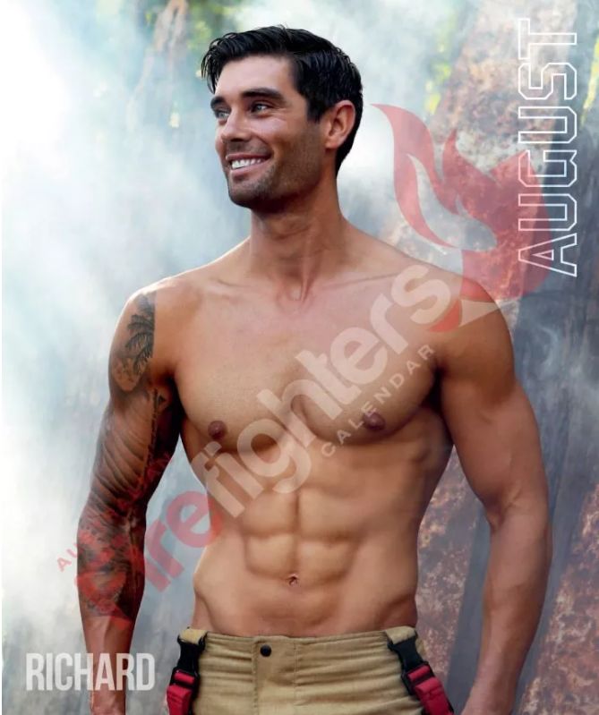 来了来了!他们带着猫猫又来了