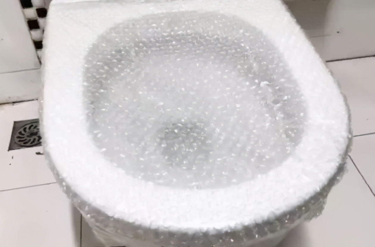 快递里气泡垫放卫生间和厨房,快递里的气泡垫放厨房里有什么用