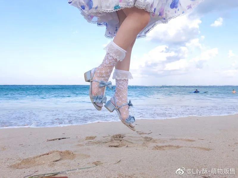 精致Lo娘必不可少的配饰？少女裙摆下的小心思，Lolita袜子安利
