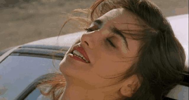 有个德国公司，把飞机引擎做成空气循环扇，全屋灌满自然风