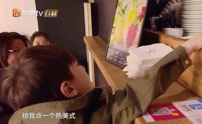 霍思燕儿子嗯哼集锦,霍思燕儿子嗯哼首秀