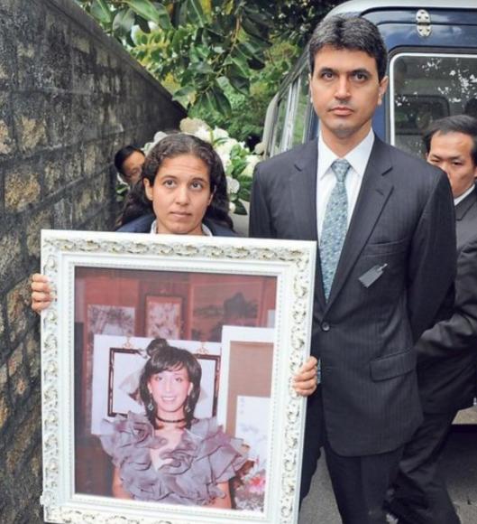 赌王何鸿燊现在家庭情况,香港赌王何鸿燊的二太太及子女