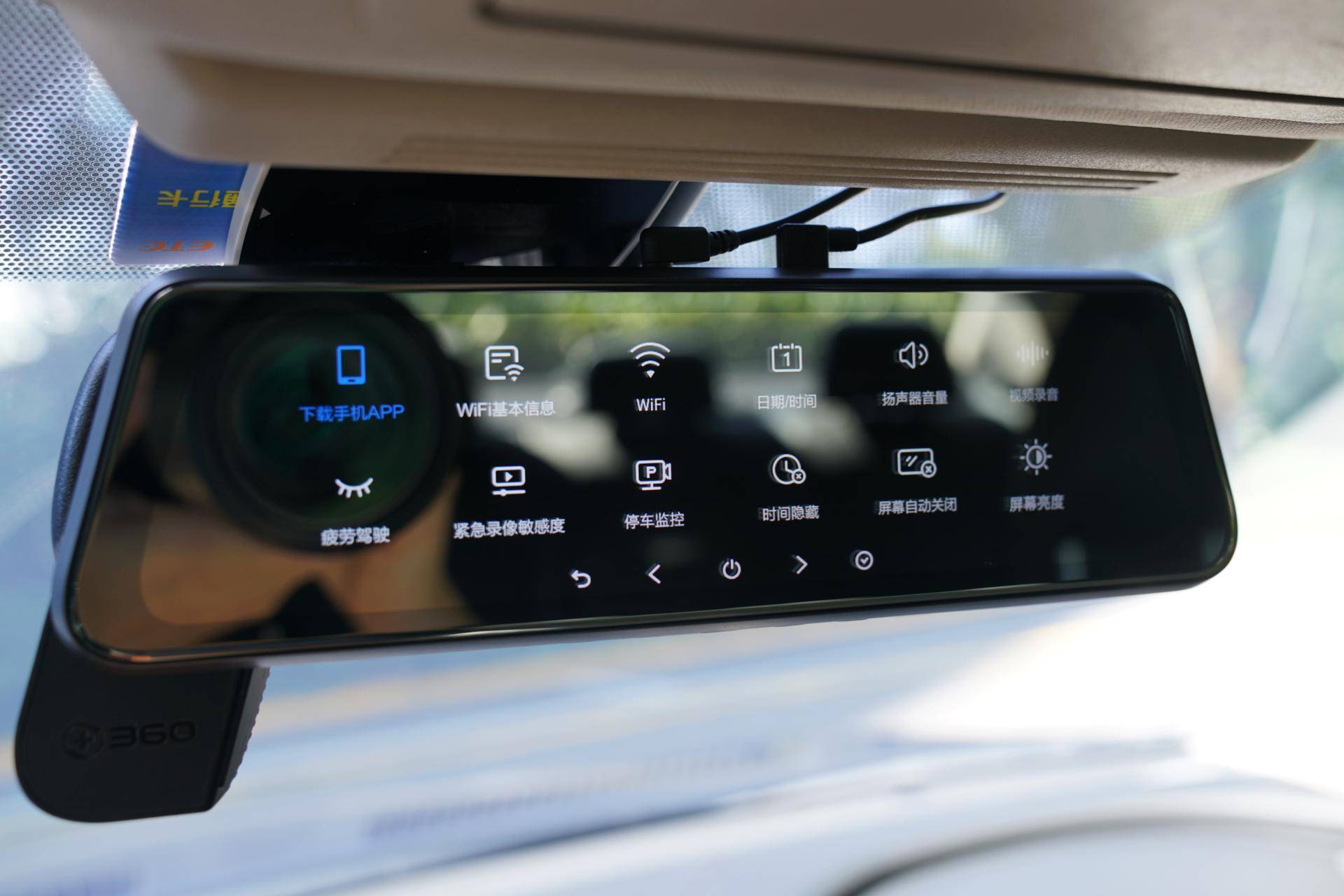 双录流媒体记录仪,流媒体行车记录仪对电瓶有伤害吗