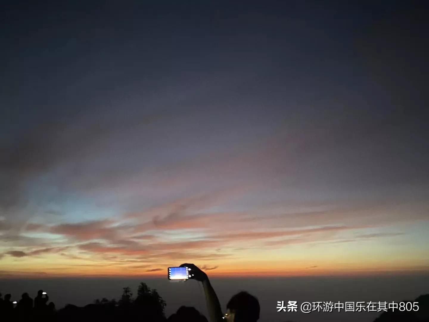 夜登泰山看日出攻略,夜爬泰山看日出后下山观景