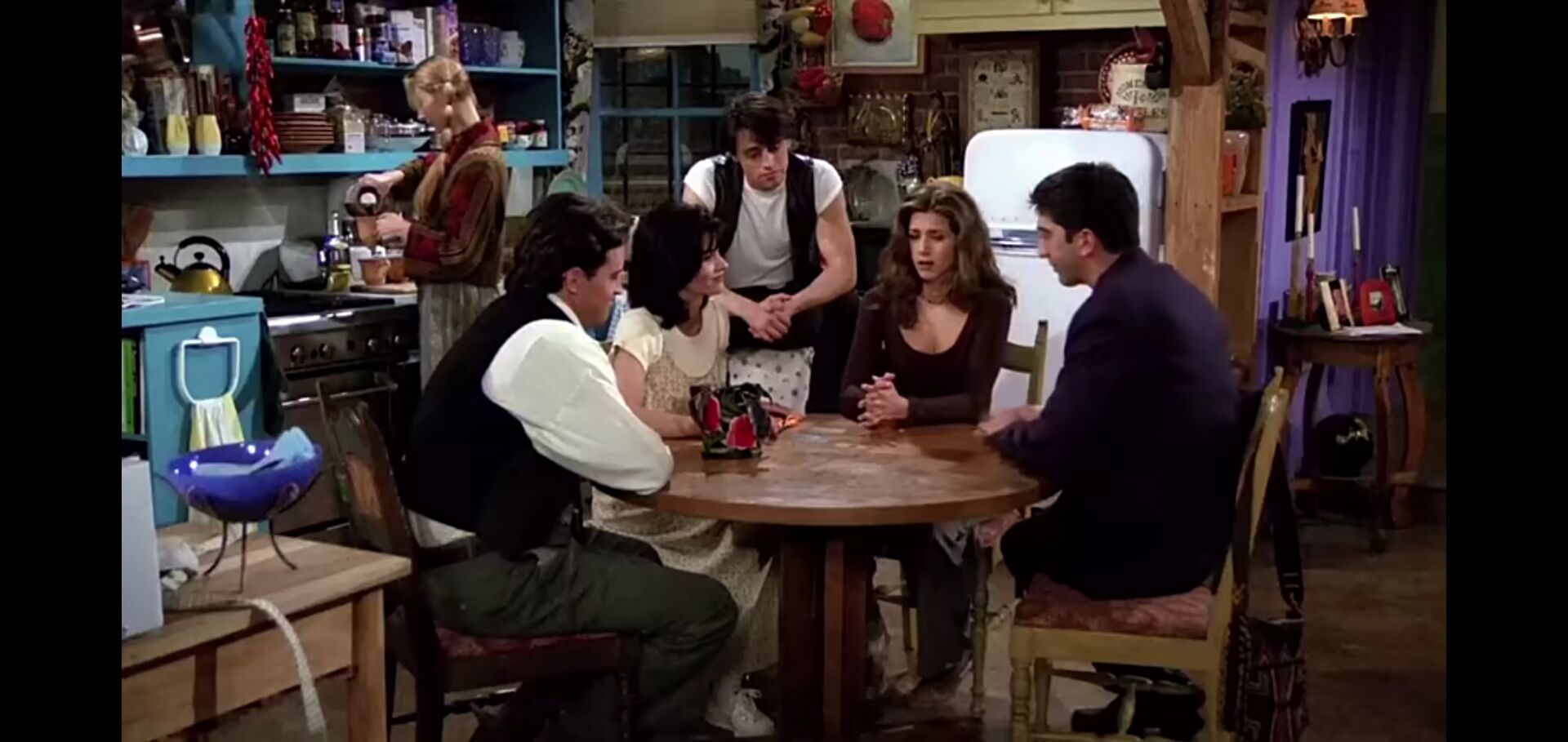 老友记发现钱德勒和莫妮卡的恋情,老友记莫妮卡有个新室友