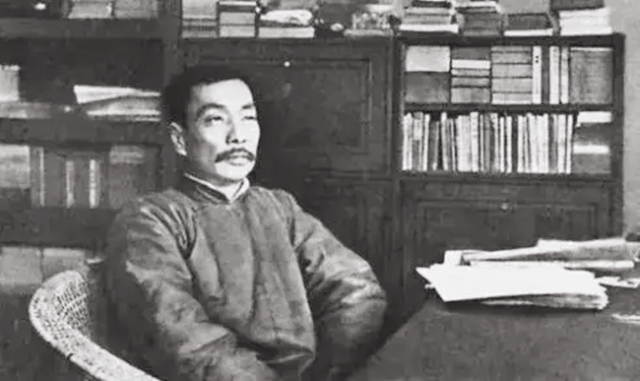 鲁迅不为人知的一面:一生爱烟,想戒却戒不掉,最后死于香烟