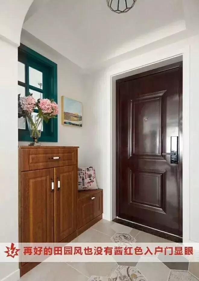 福熙钢包木双色防盗门让家装更协调，当代装修新选择……