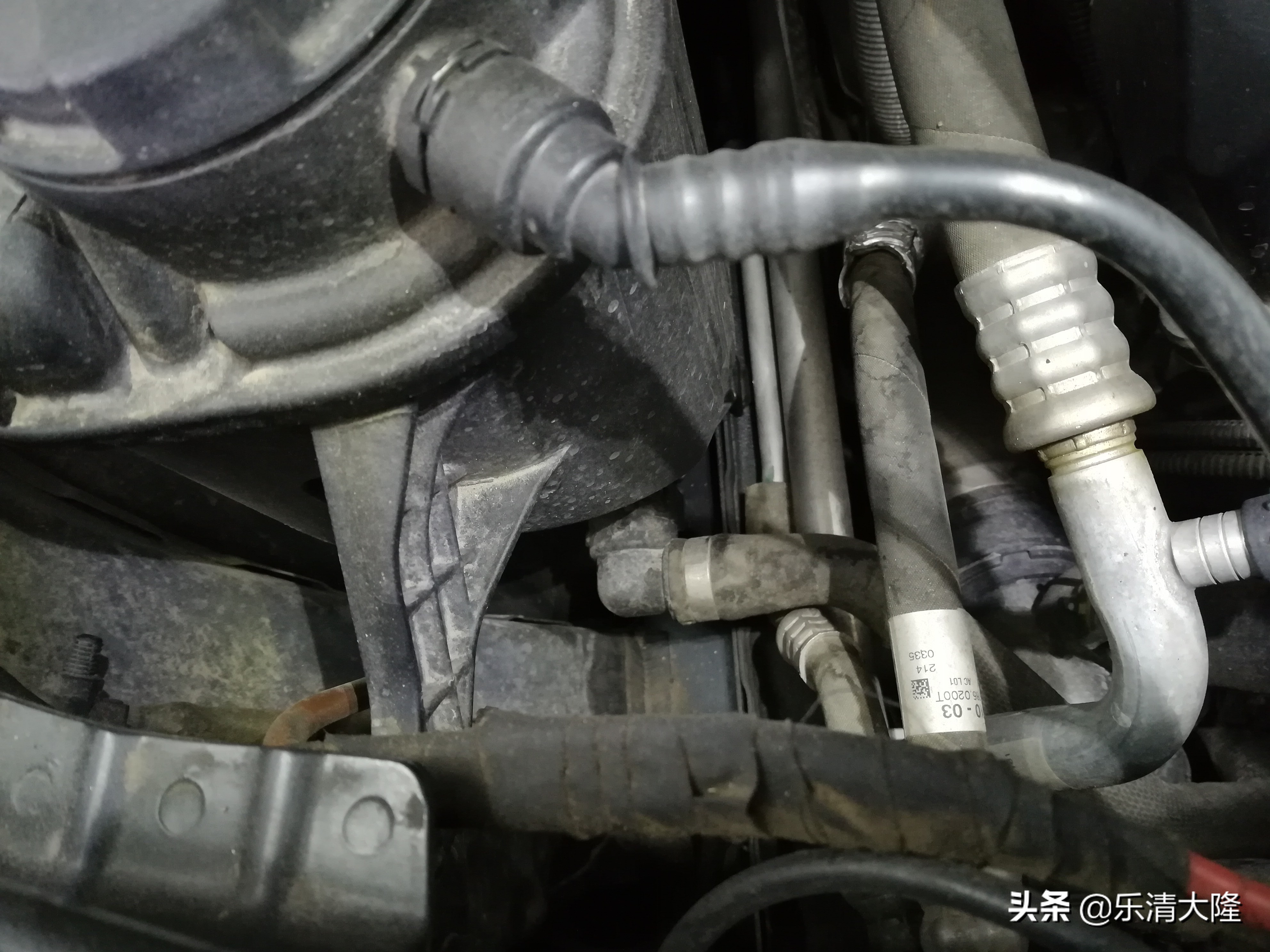 广州宝马7系内饰清洗,宝马7系发动机舱清洗