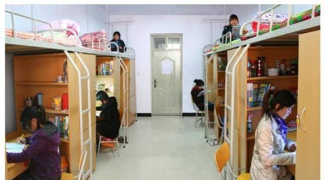 高中生住读和走读哪种有优势,专家建议高中走读还是住读