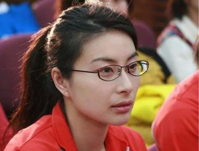 女跳水运动员遇生理期比赛咋办,跳水女运动员生理期还训练吗